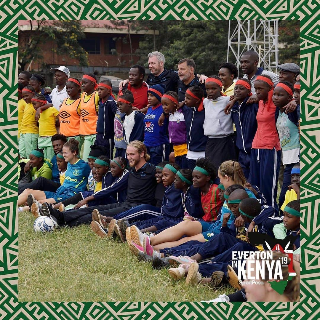 エヴァートンFCさんのインスタグラム写真 - (エヴァートンFCInstagram)「Boss day in Kenya. 🔵🇰🇪 • • • #everton #efc #evertoninkenya #pl #epl #nairobi #kenya #football #africa」7月7日 6時01分 - everton