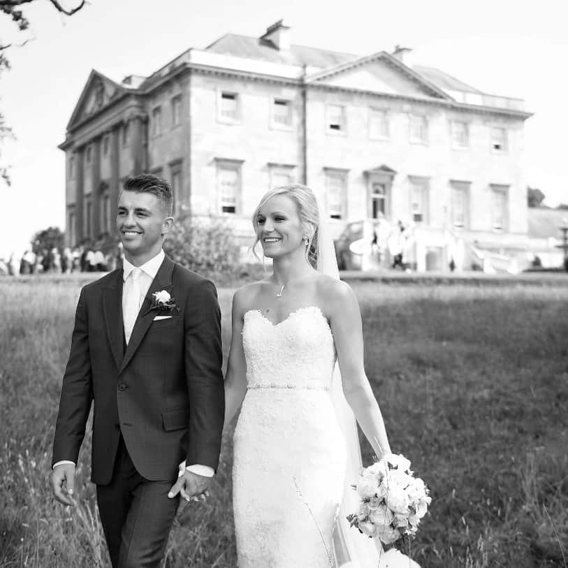 マックス・ウィットロックのインスタグラム：「‪Happy 2 year anniversary my gorgeous wife x x x x x‬」