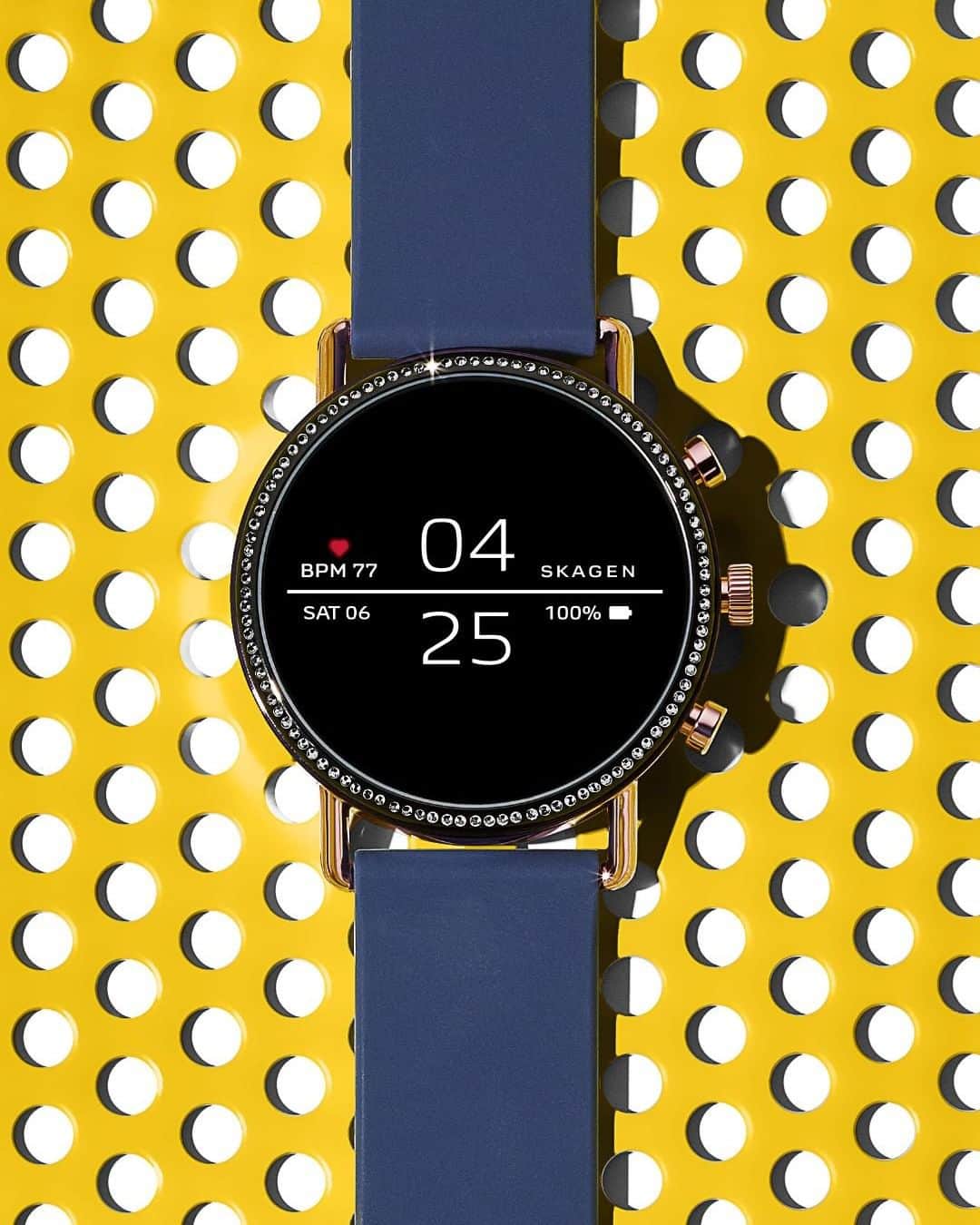 のインスタグラム：「Fan-favorite Falster 2 is now available in blue silicone. Shop via the link in our bio. #SKAGENsmartwatch #wearos . . . . . #smartwatches #instawatch #watchoftheday」