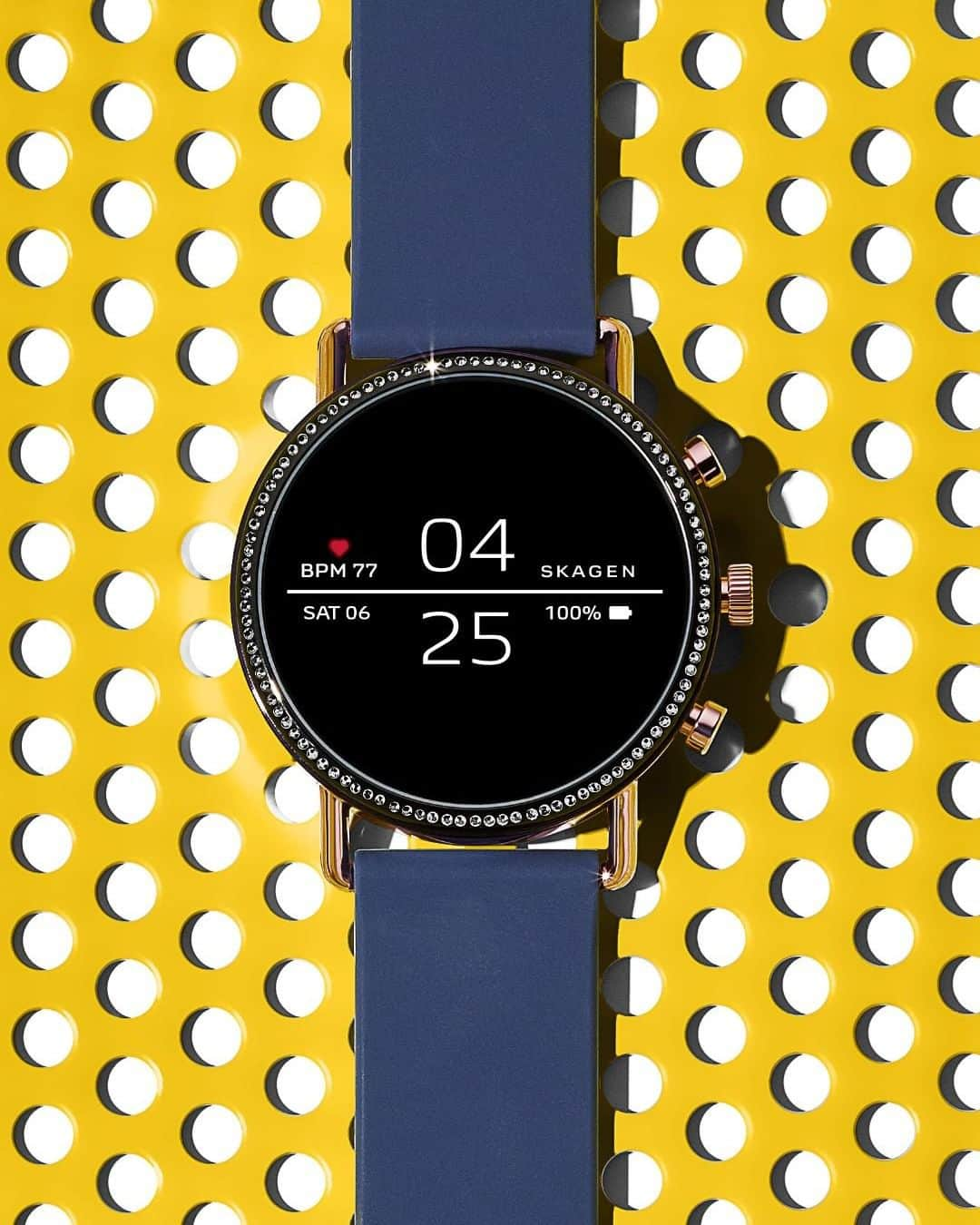 スカーゲンさんのインスタグラム写真 - (スカーゲンInstagram)「Fan-favorite Falster 2 is now available in blue silicone. Shop via the link in our bio. #SKAGENsmartwatch #wearos . . . . . #smartwatches #instawatch #watchoftheday」7月7日 6時25分 - skagendenmark