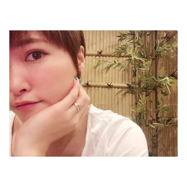 中山こころさんのインスタグラム写真 - (中山こころInstagram)「* 折角の七夕なのに雨だね🎋 いつになったら晴れるのやら…🤔 * #七夕は大体雨説 #起きたら髪の毛爆発してた #ちなみに今日は #12時間睡眠  #スッキリ」7月7日 17時38分 - coocoorooo