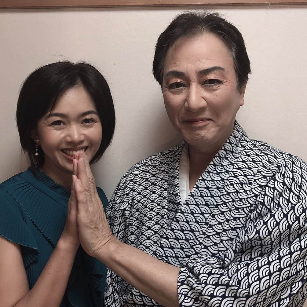 倉田亜味さんのインスタグラム写真 - (倉田亜味Instagram)「田村亮さんとクラタッチ  #田村亮 さん #笑う門には福来たる #観劇 #新橋演舞場  #恐れ多くも #クラタッチしていただきました #2回目 #大尊敬 #温かいお方 #倉田とハイタッチ #クラタッチ #ありがとうございます #先日は息子さんとクラタッチ #71人目 #KT0071 #swimming #cycling #running #triathlon  #いつかはアイアンマン  #倉田あみ #kurataami #くらたあみ」7月7日 16時30分 - kurata_amigram