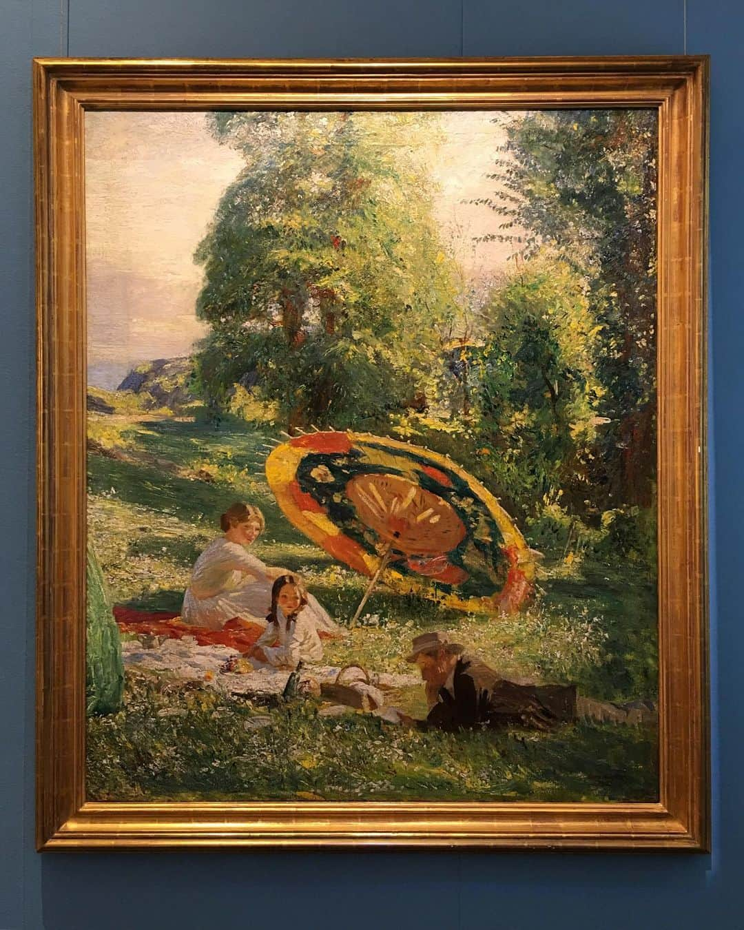 サザビーズさんのインスタグラム写真 - (サザビーズInstagram)「Remembering Dame Laura Knight (4 August 1877 – 7 July 1970): In 1965 ‘The Picnic’ returned to the Royal Academy in #London for Knight’s one-woman exhibition more than 50 years after it was first shown in 1913, when the painting was originally a much larger composition showing six figures picnicking in a Cornish cliff-top meadow. The picture did not find a buyer with enough wall space and went back to Knight’s studio where it remained for over half a century, during which time the artist reduced the composition to three figures. The smaller painting attracted the attention of Sir John Smith, who wrote to the artist to ask if he could purchase it when the exhibition closed. _ ‘The Picnic’ has resurfaced once again after another half-century, as part of our sale of ‘Recollections of Places Past’: Property from the Estate of Sir John & Lady Smith, on view in our #London galleries this weekend. _ The scene captures a utopian idea of life in which beautiful people idle long hot summers in meadows filled with the perfumes of wild #flowers and sea air, a fragile idyll which would be shattered by war in only a couple of years. #SothebysCollections #LauraKnight #Summer」7月7日 17時00分 - sothebys