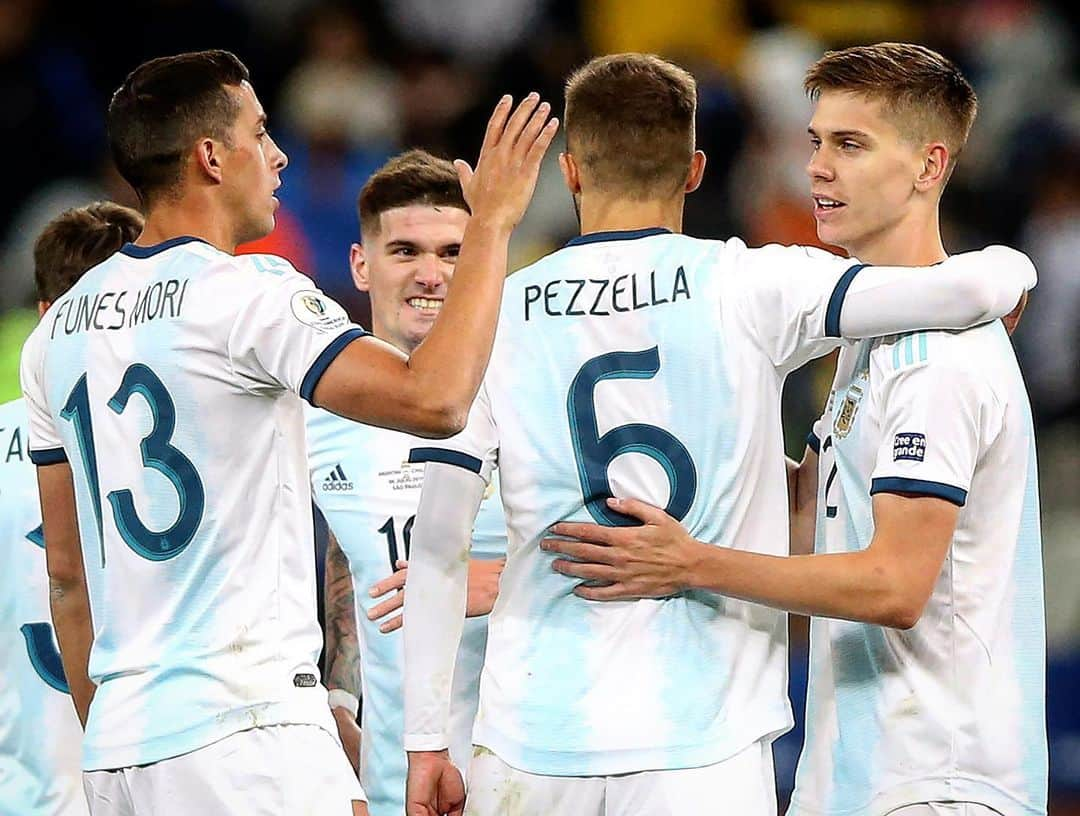 トッテナム・ホットスパーFCさんのインスタグラム写真 - (トッテナム・ホットスパーFCInstagram)「🇦🇷 @juanfoyth and Argentina secured third place at the @copaamerica with a 2-1 win against Chile. #THFC #CopaAmerica」7月7日 17時12分 - spursofficial