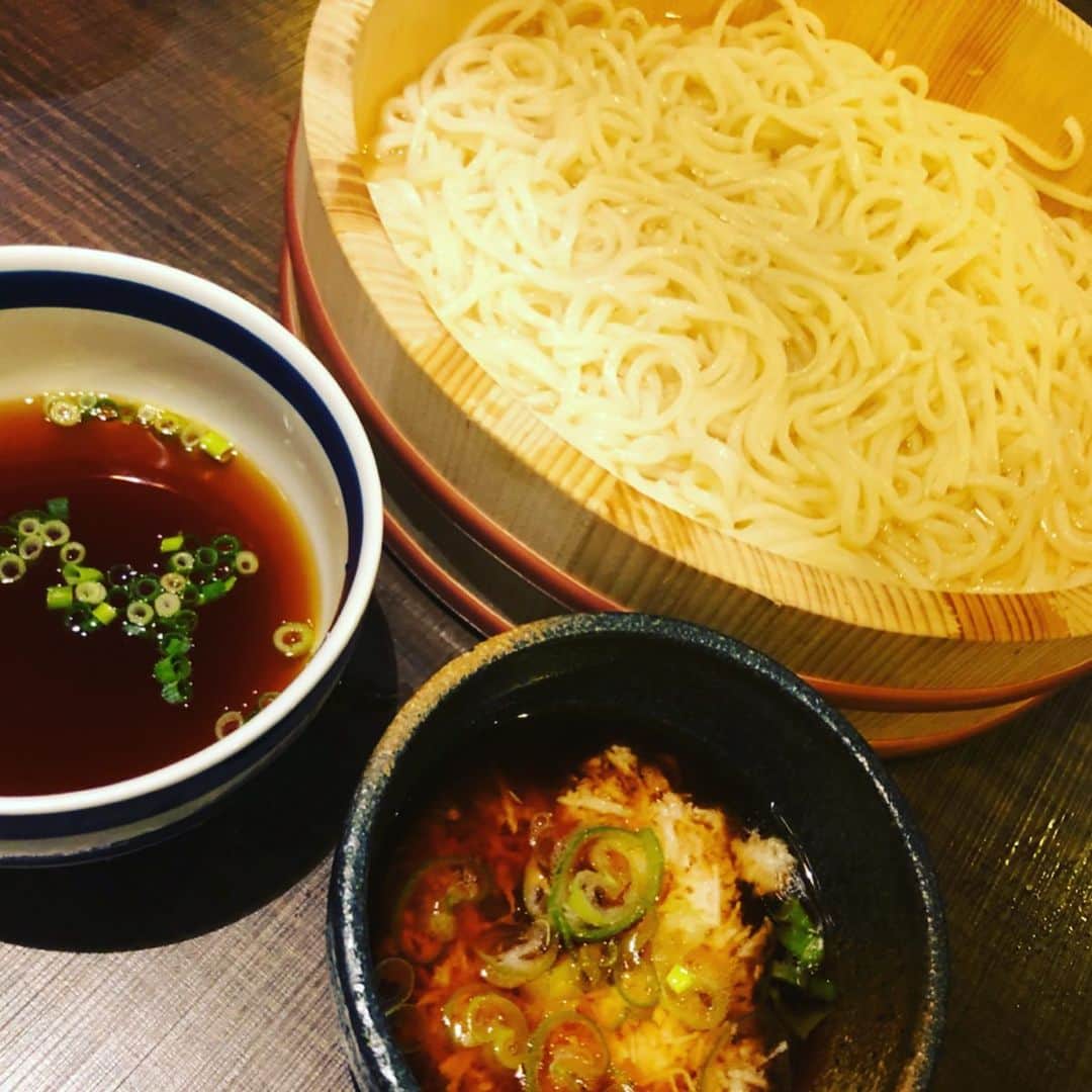 世手子さんのインスタグラム写真 - (世手子Instagram)「Green light! I ate udono(^_-)O Comments are nice(*^◯^*) Everyone ,goooood♪(´ε｀ ) Have a nice Sunday(//∇//) https://item.woomy.me/c/51004 @mugibouzu.0409 #うどん酒場 #麦ぼうず にいって きたよ( ^ω^ ) #円居 #細うどん が楽しめるよ(^o^) 席料、通し代がないのは嬉しいね(*´∀`)♪ @erikanoreichijo と 一緒にいると耳が #青信号赤信号 で光るみたいww 大井町 麦ぼうずで検索！ Casting by @woomy.restaurant こちらの投稿を入店時にご提示してくれたお客様10%off！！ #イヤリング：#ルピス @queen.lupis (v0416) #トップス：#eka @ekalosangelesjapan (CC010136)」7月7日 17時25分 - rojide