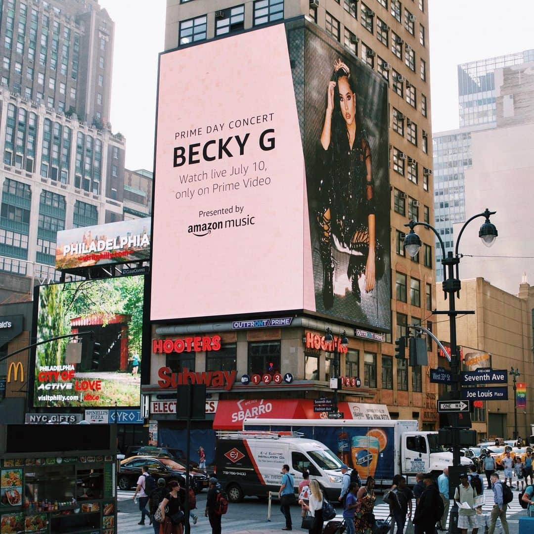 ベッキーGさんのインスタグラム写真 - (ベッキーGInstagram)「Only a few more days til the #PrimeDay concert on July 10th, presented by @amazonmusic! If you guys see these billboards around your city, take a pic and tag me in your photos! Can’t wait to see you soon NYC!! 💋🖤 @amazonprimevideo https://amzn.to/2ZPK4nu ‬」7月7日 8時42分 - iambeckyg