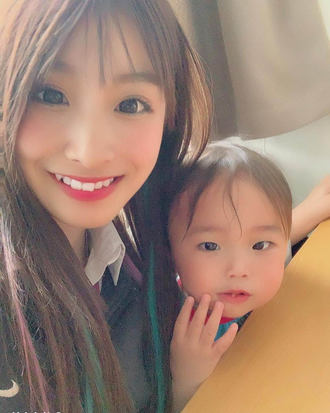 橋野彩葉さんのインスタグラム写真 - (橋野彩葉Instagram)「弟くん、こんなに 成長しました🐣🐥🐤🐔 #弟 #姉弟 #16歳差 #1歳 #成長 #早い」7月7日 9時08分 - iroha_0521_