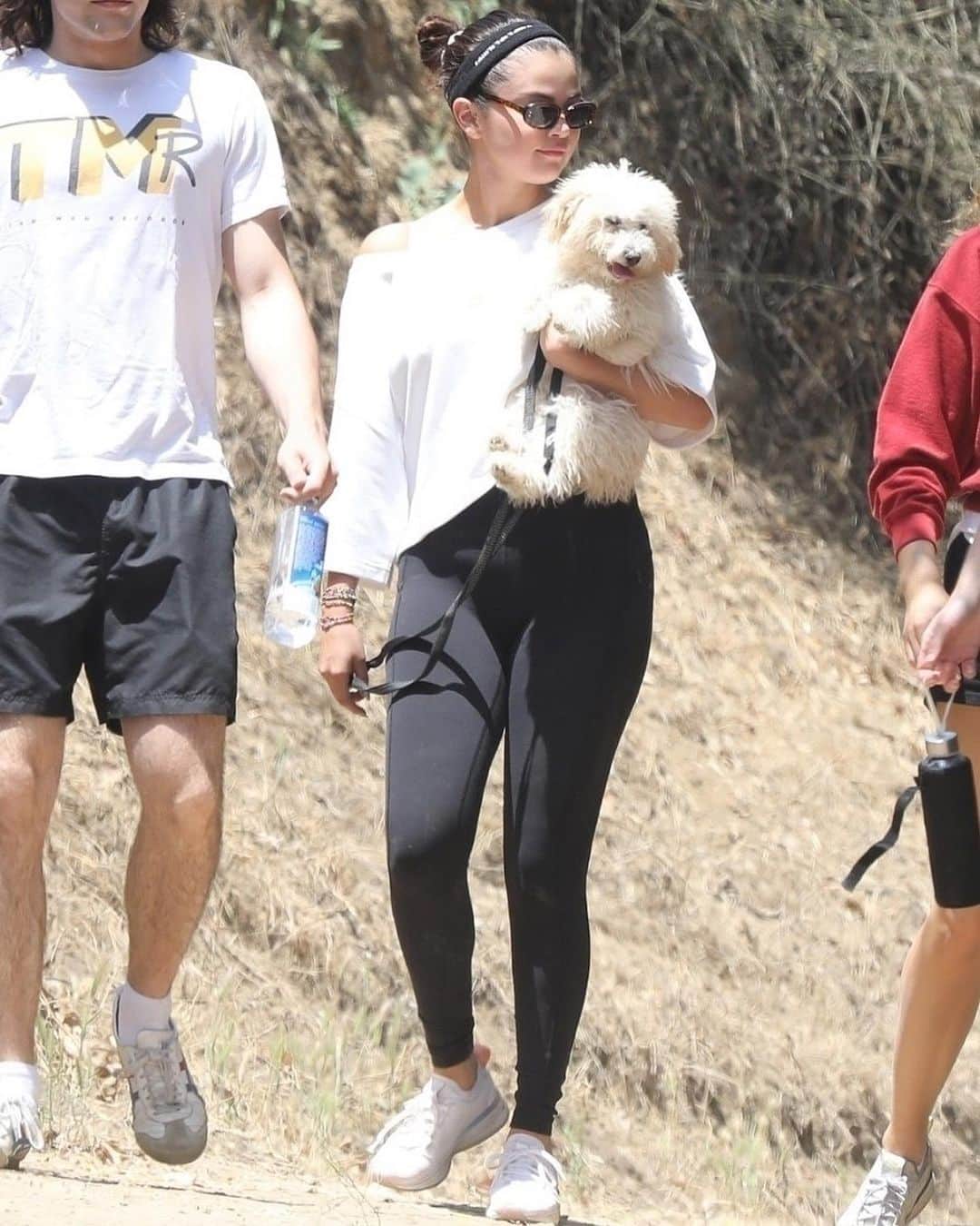 Just Jaredさんのインスタグラム写真 - (Just JaredInstagram)「@selenagomez takes her new puppy for an afternoon hike! #SelenaGomez Photos: Backgrid」7月7日 9時22分 - justjared