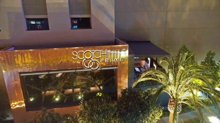 Palms Casino Resortのインスタグラム：「Art on the walls, steak on the table. Scotch 80 Prime.」