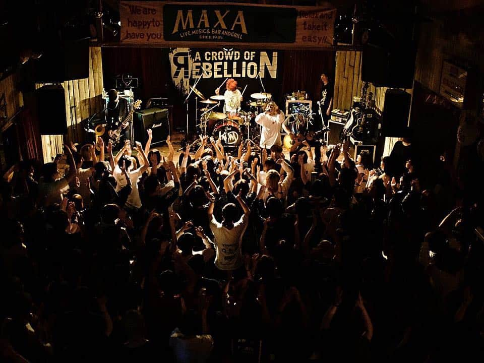 ナオミチさんのインスタグラム写真 - (ナオミチInstagram)「a crowd of rebellion dystopia TOUR at松坂MAXA 久々のMAXA楽しかったです!! リベリオンありがとう☆ 今日は豊橋knot ソールドアウトとゆう事で灼熱確定ですねw 本日もフルスロットルで行きます!! 宜しくお願いしやす!!」7月7日 10時17分 - naomichi_kom_rideme