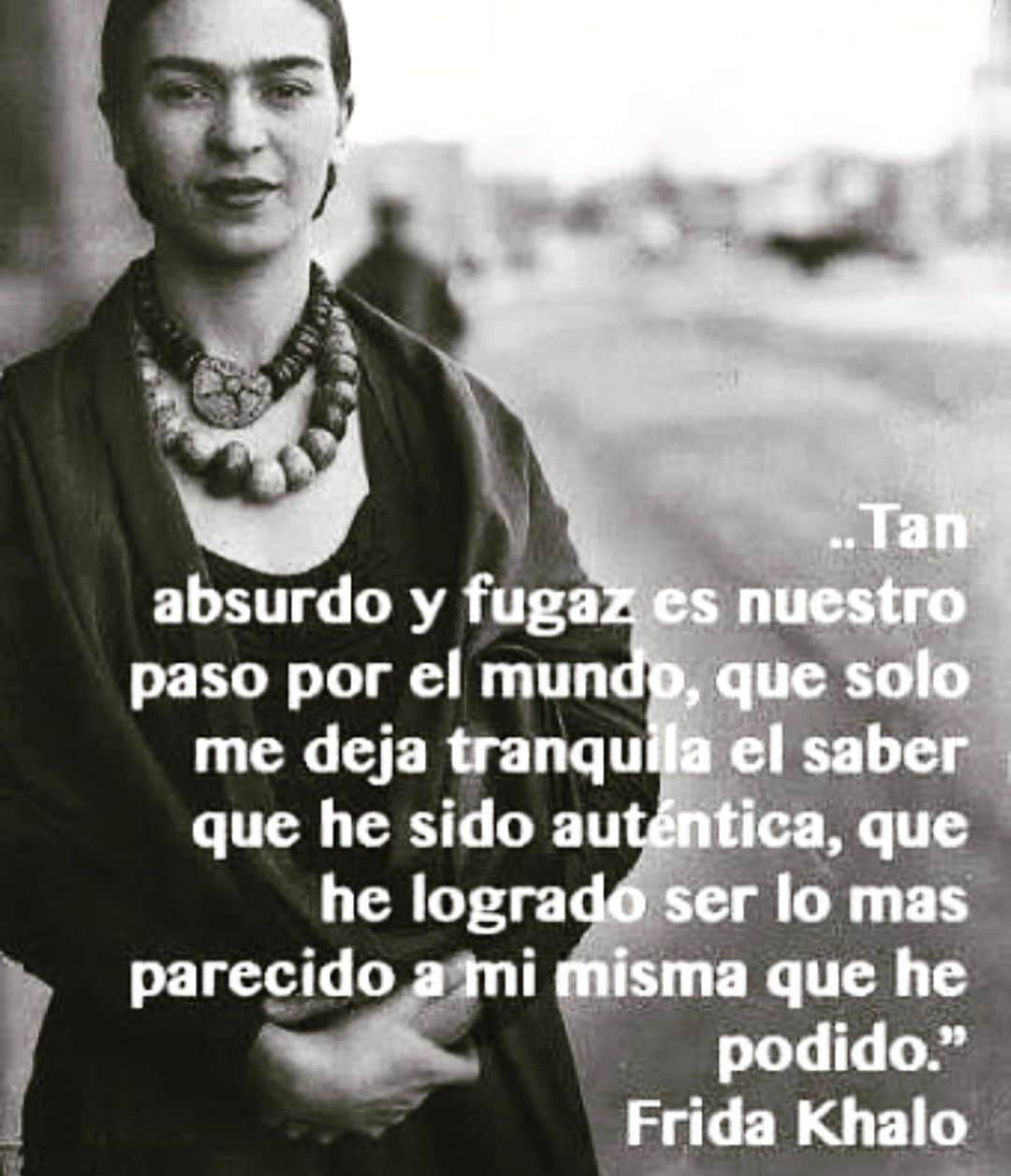 ドゥルセ・マリアさんのインスタグラム写真 - (ドゥルセ・マリアInstagram)「Feliz cumpleaños querida y eterna #Frida ✨✨✨❤️❤️❤️❤️❤️」7月7日 10時27分 - dulcemaria