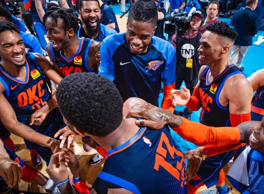 ポール・ジョージのインスタグラム：「Thank you Oklahoma for 2 great years, you took me in as one of your own from the day I touched down. Thank you to the fans who make representing those 3 letters mean something. Thank you to Sam and Clay for being the best management a franchise and player could ask for. Thank you to the friends within the organization that took care of my family and I whenever we needed help. The picture shown is a bond that can’t be broken I truly loved and enjoyed the race from start to finish. Thank you OKLAHOMA! You already know what it is @russwest44! Love brodie!」