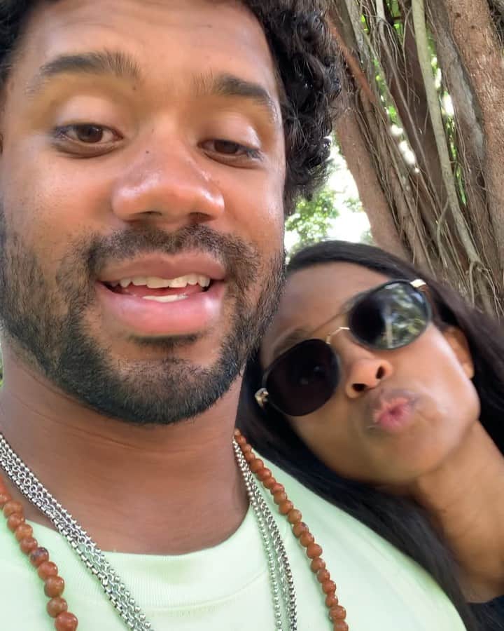 ラッセル・ウィルソンのインスタグラム：「Year 3. Happy Anniversary Babylove. @Ciara」