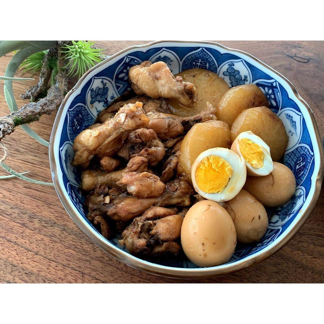 GENKINGの釜飯さんのインスタグラム写真 - (GENKINGの釜飯Instagram)「手羽元のさっぱり煮👵🏻 作り方がさつでごめん😅 いつも目分量なのよ💦💦💦🙏 なるべく時間あるときは計るようにするね😊❤️ #手羽元レシピ  #genkingkitchen」7月7日 11時44分 - genkingkitchen