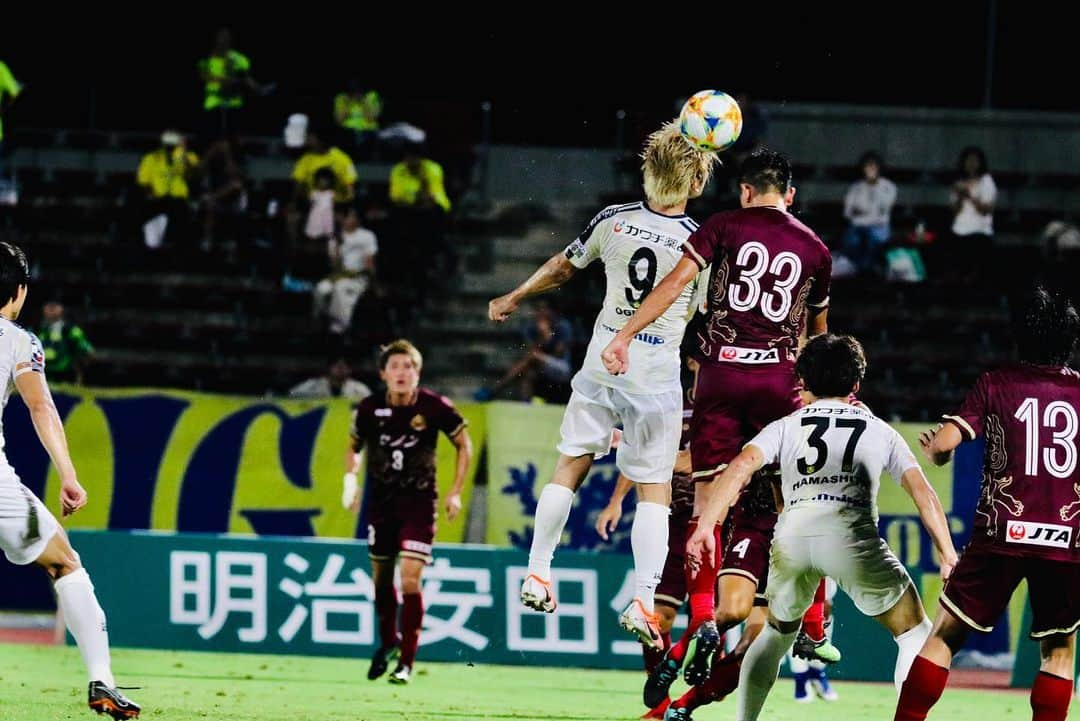 栃木SCさんのインスタグラム写真 - (栃木SCInstagram)「. 【 GAME PHOTO 📷 】 . ▽AWAY GAME  7/6 vs #FC琉球 ． ▽SCORE 琉球 3-0 栃木 . ▽SCORERS 19分 鈴木(琉球) 40分 西岡(琉球) 73分 越智(琉球) ． ▽STARTING LINEUP GK 50 #ユヒョン DF 4 #藤原広太朗 15 #森下怜哉 30 #田代雅也 MF 29 #川田拳登 26 #枝村匠馬 40 #寺田紳一 14 #西谷優希 FW 37 #浜下瑛 9 #大黒将志 10 #西谷和希 . ▽SUBMEMBER GK 23 #川田修平 DF 18 #坂田良太 27 #久富良輔 MF 11 #平岡翼 32 #荒井秀賀 5 #ヘニキ 6 #古波津辰希 . ． ． 次節は7/13(土)にホームで #レノファ山口FC との対戦です。 KEEP MOVING FORWARD ⚽️ . #栃木SC #全員戦力 #FC琉球 #jleague #琉球対栃木  #jleague #栃木_琉球 #Jリーグ #サッカー #沖縄 ．」7月7日 11時49分 - tochigisc_official