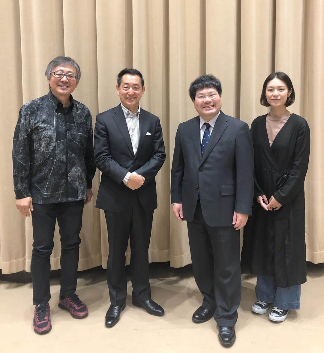 加藤紀子のインスタグラム：「この後お昼0時15分からは NHK-FM「トーキングウィズ松尾堂」 ゲストに日本科学未来館館長・宇宙飛行士…毛利衛さん、 元JAXA・会津大学准教授…寺薗淳也さんをお迎えして 『アポロから50年 月と日本の宇宙開発を知る』をテーマにお話を伺います。 毛利さんによる宇宙体験話も必聴です👂✨ さらに13時55分からは TOKYO-FM『ルノーサンデーボヤージュ」 今のフランス情報もぜひお楽しみくださいませ🚘  #トーキングウィズ松尾堂  #ルノーサンデーボヤージュ」