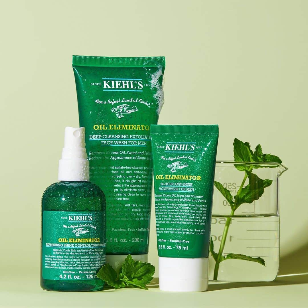 キールズ Kiehl's Japanさんのインスタグラム写真 - (キールズ Kiehl's JapanInstagram)「寝起きや日中のギトギト・顔のテカリなどの男性の過剰な皮脂ケアには、#キールズオイルコントロールライン がおすすめ。 まずは洗顔で角質を除去。次にスプレータイプの化粧水で肌の水分・油分のバランスを整え、ジェルクリームで仕上げてさっぱりとしたお肌に✨  @kiehlsjp #キールズ　#スキンケア #メンズスキンケア #毛穴 #洗顔料 #メンズキールズ #クリーム #キールズオイルコントロール#MensKiehls #MensEssentials #kiehls #skincare #天然由来成分 #アポセカリー #ニューヨーク発 #ニューヨーク #Kiehls #Skincare #NewYork」7月7日 12時08分 - kiehlsjp