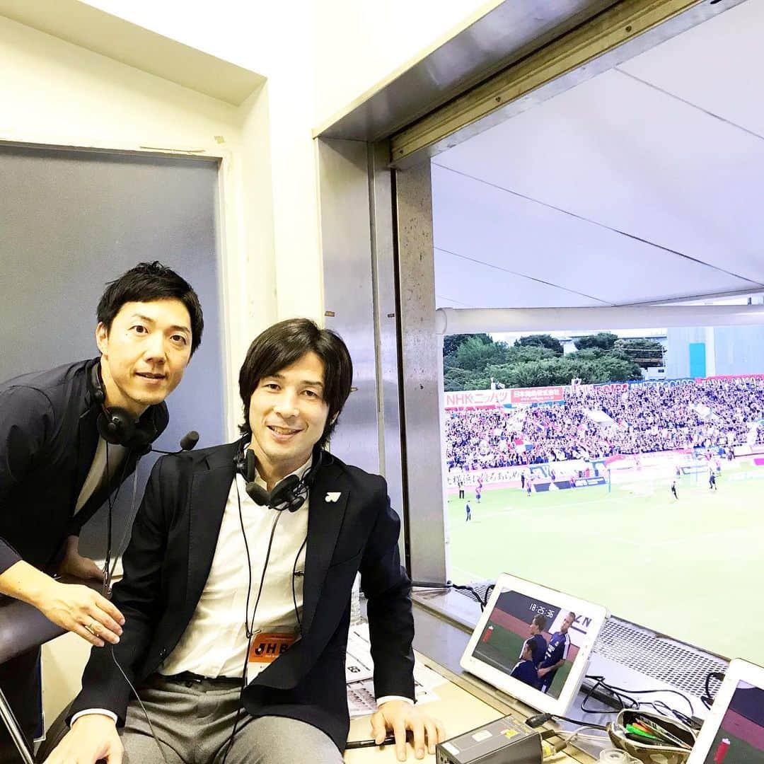 柴村直弥のインスタグラム：「#dazn #jリーグ #公式 #解説  #横浜fマリノス #大分トリニータ #j1 #上位対決  #ニッパツ三ツ沢球技場  #viridarideserta #ヴィリダリデセルタ #シャツ #yonex #ヨネックス」