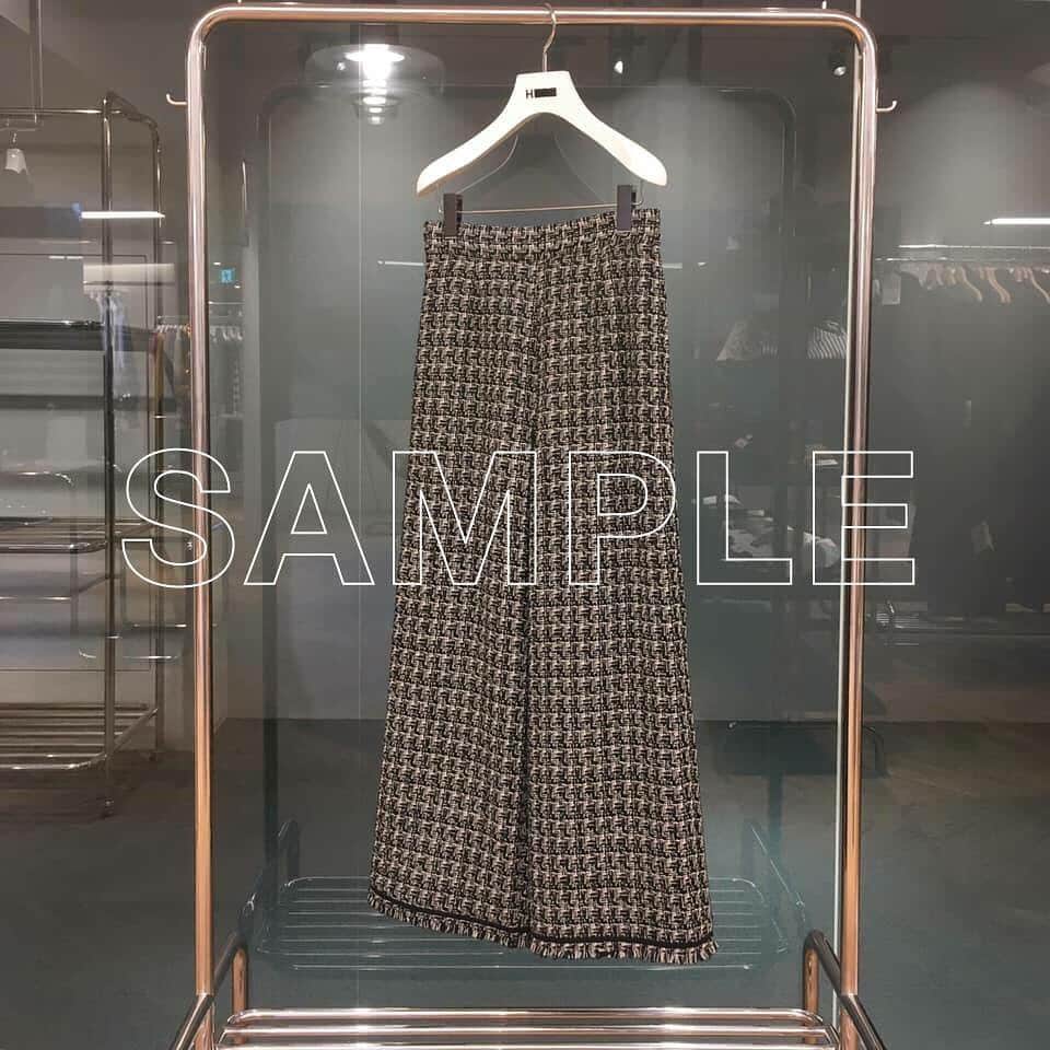 H BEAUTY&YOUTHさんのインスタグラム写真 - (H BEAUTY&YOUTHInstagram)「H 2019AW Collection for Women・ ・ ＜H BEAUTY&YOUTH＞ lame tweed pants ¥26,000-(+tax)  7月下旬入荷予定  #H_beautyandyouth @h_beautyandyouth  #BEAUTYANDYOUTH #Unitedarrows」7月7日 13時17分 - h_beautyandyouth