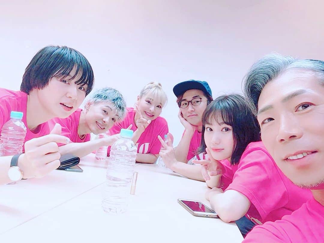 火口秀幸のインスタグラム：「‪#本日 は #吉本坂46  #RED  数名での #撮影‬ ‪楽しいよ #光永 #SHUHO #ANON #まちゃあき #高野祐衣 ‬ ‪#HIDEBOH ‬」