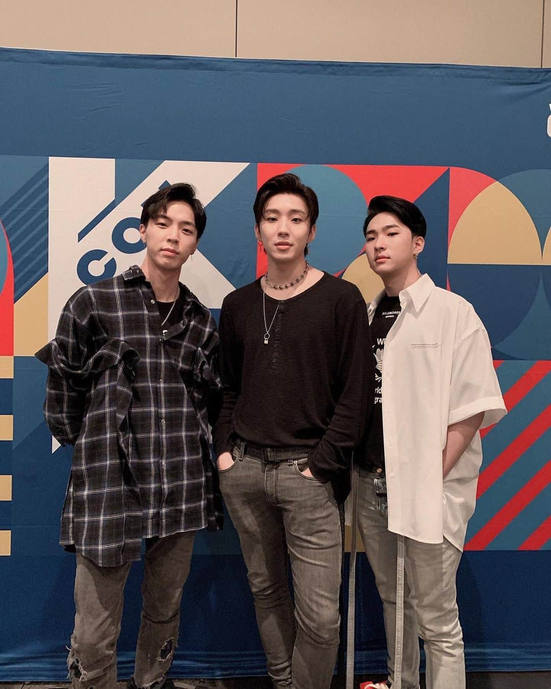 Jun Sung Ahnさんのインスタグラム写真 - (Jun Sung AhnInstagram)「What a day! Thanks for a fun day @kconusa :) #KCON19NY #Jun #Jongup #Min #minjunup」7月7日 14時10分 - juncurryahn