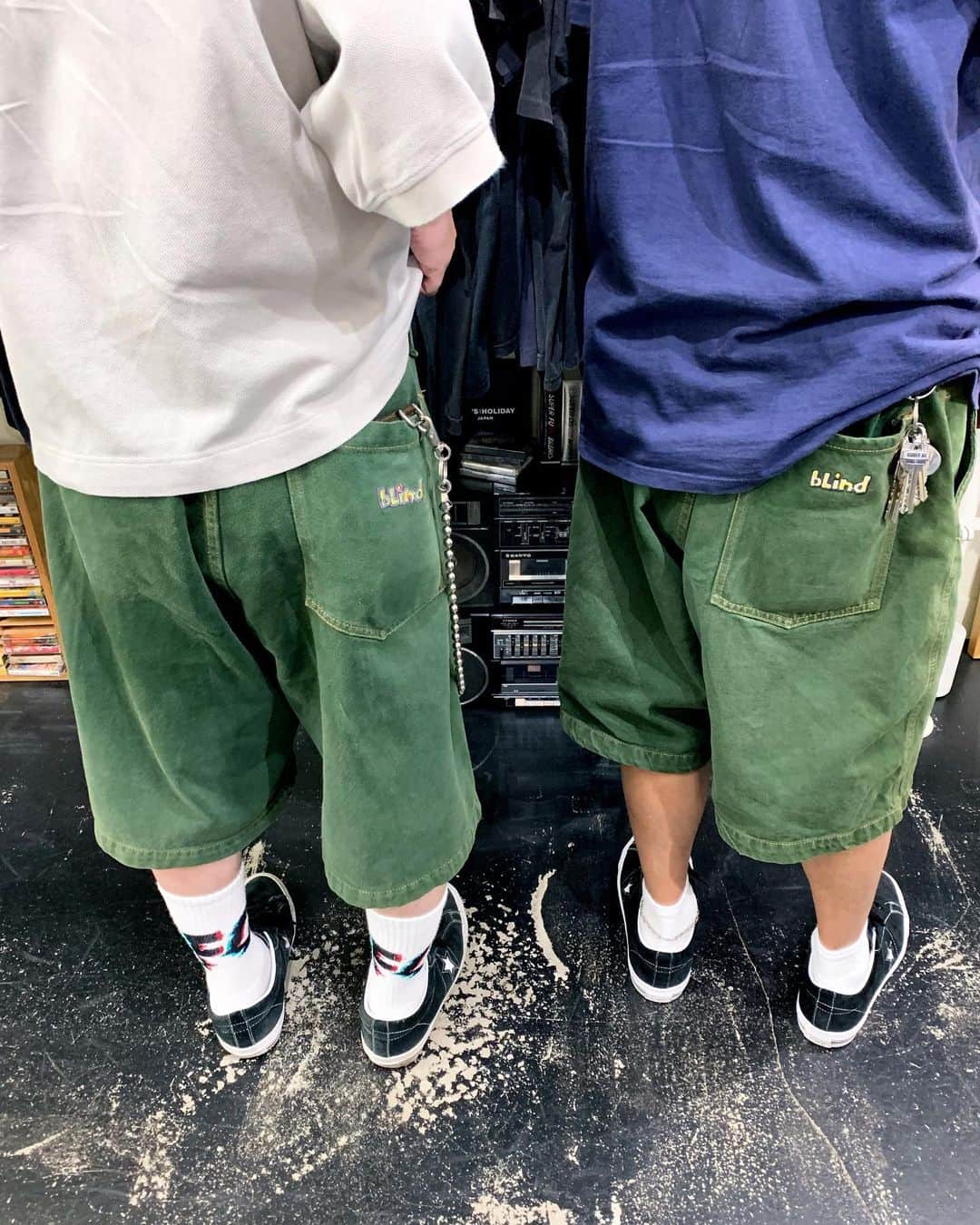 のインスタグラム：「パンツもスニーカーも写ってないけど、CAPまでお揃いやった👯‍♂️ #jammru_snap」