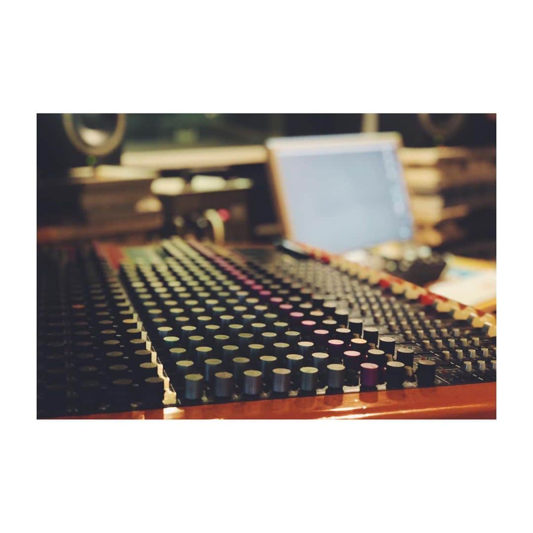 DJ PMXさんのインスタグラム写真 - (DJ PMXInstagram)「本日レコーディング一箇所目 BAYHOOD  #bayhood #studiowork #横浜 #locohama #recording #produce」7月7日 15時36分 - djpmx_locohama