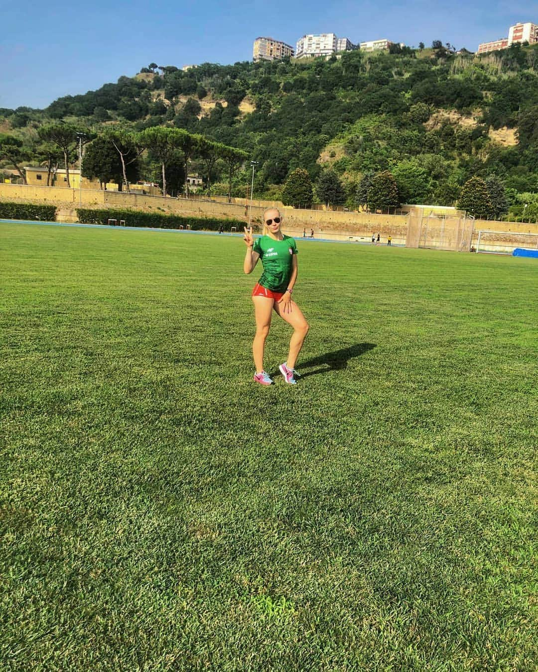 アガタ・フォルカシェブイチのインスタグラム：「Jutro zaczynamy starty na Uniwersjadzie 🏃🏼‍♀️ #polishgirl #blonde #athlete #universiade2019 #universiade #napoli #italy #track #tracknation #trackislife #sprint #sprinter #fitgirl #poluniteam」