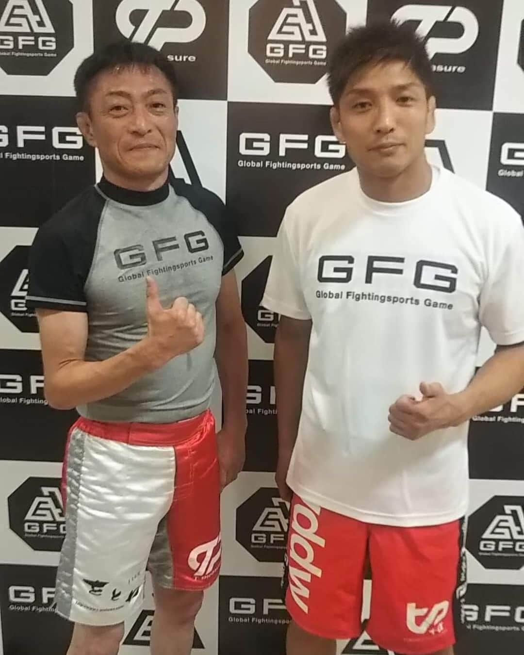 所英男さんのインスタグラム写真 - (所英男Instagram)「青森県五所川原市で行われた「Global Fightingsport Game」QUINTET特別ルールで大会主催者の藤田成保さんとエキシビションをやらせていただきました！いつか所プラスの選手を連れてこれたら！！来てくださった皆さん、藤田さんはじめスタッフの皆さん、選手の皆さんありがとうございました！最後の写真は今から約20年近く前、正道柔術で優勝した時の雑誌・Kマガジン。若い！！持ってきてくださった方がいました！^_^ #gfg」7月8日 1時30分 - tokorohideo