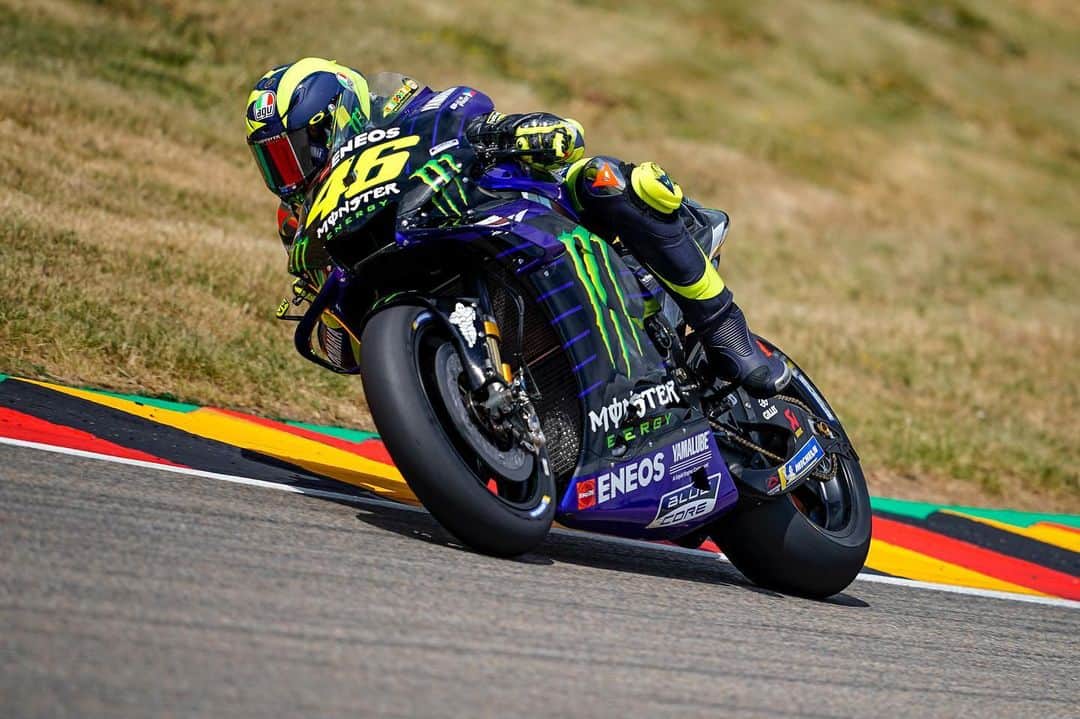 YamahaMotoGPさんのインスタグラム写真 - (YamahaMotoGPInstagram)「@valeyellow46 🗣: "I’m not satisfied because it was a difficult race, I suffered a lot. First of all, we used the medium rear tyre because Michelin said to us that it would be impossible to race with the hard, but I had a lot of sliding and not enough grip, so this was the first problem. The bigger problem was that in Assen in the race I felt strong, so here we tried to confirm it, but in reality I wasn’t very fast." . . #MonsterYamaha | #MotoGP | #GermanGP | #MonsterEnergy | #VR46」7月8日 1時57分 - yamahamotogp