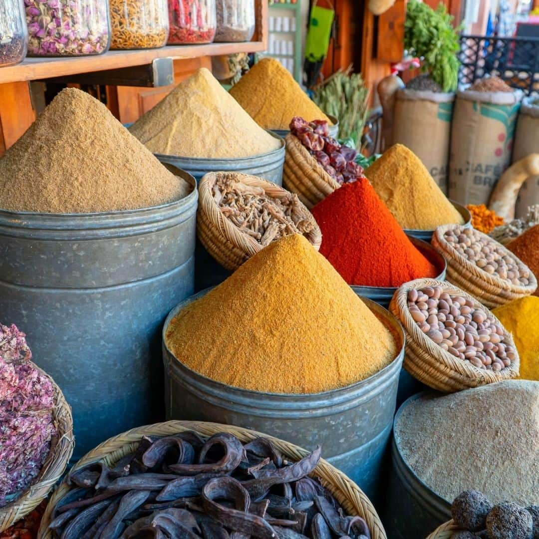 Lonely Planetさんのインスタグラム写真 - (Lonely PlanetInstagram)「'When shopping in #Morocco there are two things to keep in mind. First, bargaining is somewhat of a national sport – don’t be afraid to haggle. Second, be careful what you buy and where. You can find plenty of imports and knock offs in the souks. Try to visit cooperatives and purchase from true artisans. Also, #Fez is known for leather goods and pottery, #Essaouira for argan oil, and #Marrakech for its spice market. Just watch out for vendors selling Iranian saffron and dyed crocus threads instead of pure Moroccan saffron!' – @we3travel -- That's all for this weekend's takeover! Check out @we3travel for more of Tamara's images, and tap our bio link for more Morocco travel tips!」7月8日 2時00分 - lonelyplanet