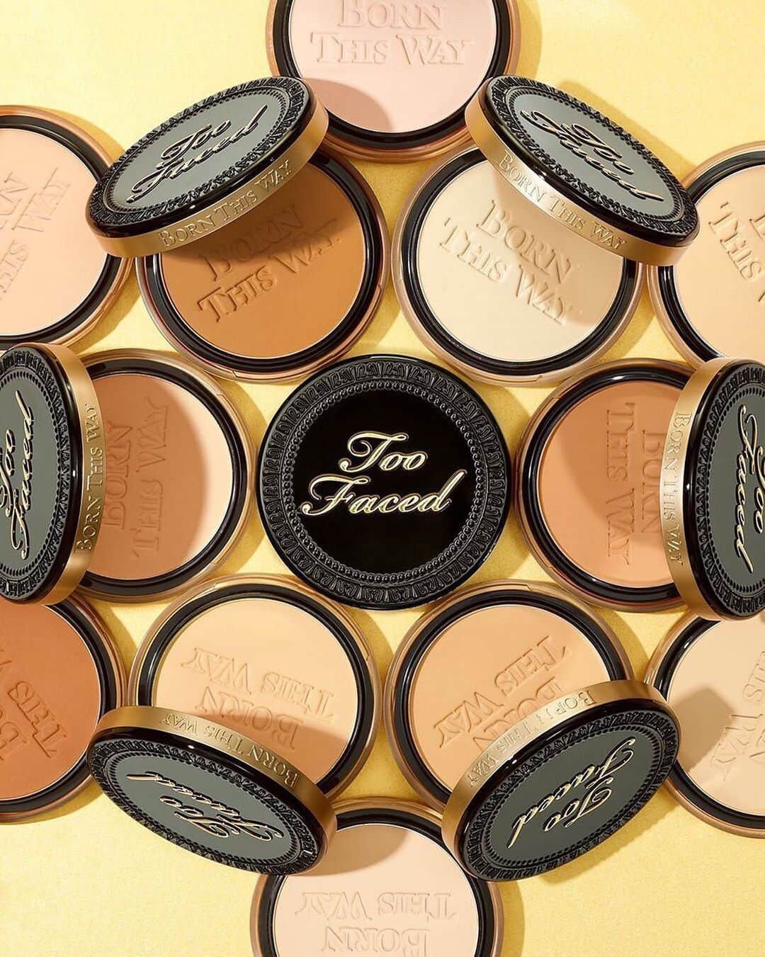 Too Facedさんのインスタグラム写真 - (Too FacedInstagram)「Find your perfect shade @sephora! ✨ #regram @sephora Let your complexion take center stage 🌟 Use @toofaced’s new Born This Way Multi-Use Complexion Powder as a hydrating foundation, a setting powder, or to contour—all while letting your natural glow shine through. #toofaced」7月8日 2時09分 - toofaced