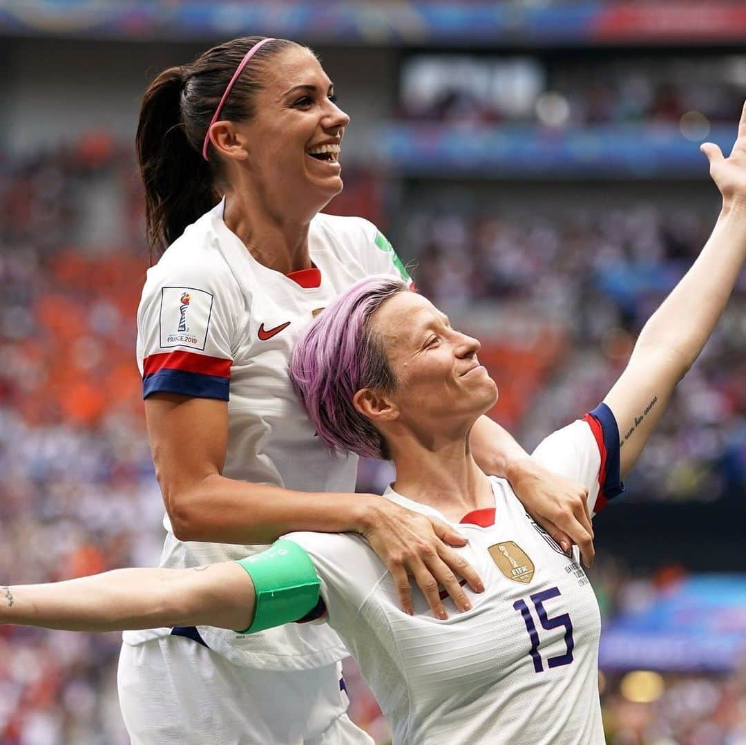 バーニー・サンダースさんのインスタグラム写真 - (バーニー・サンダースInstagram)「Congratulations to the USWNT on an incredible World Cup victory!」7月8日 2時10分 - berniesanders