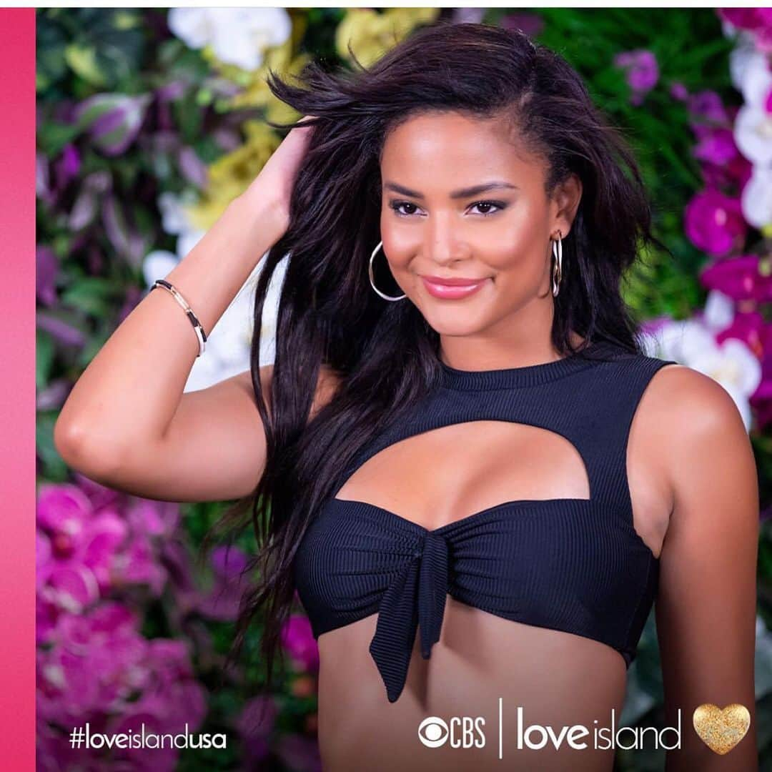 CBSさんのインスタグラム写真 - (CBSInstagram)「Meet the girls of @loveislandusa 💕 July 9th 8/7c premiere!」7月8日 2時11分 - cbstv