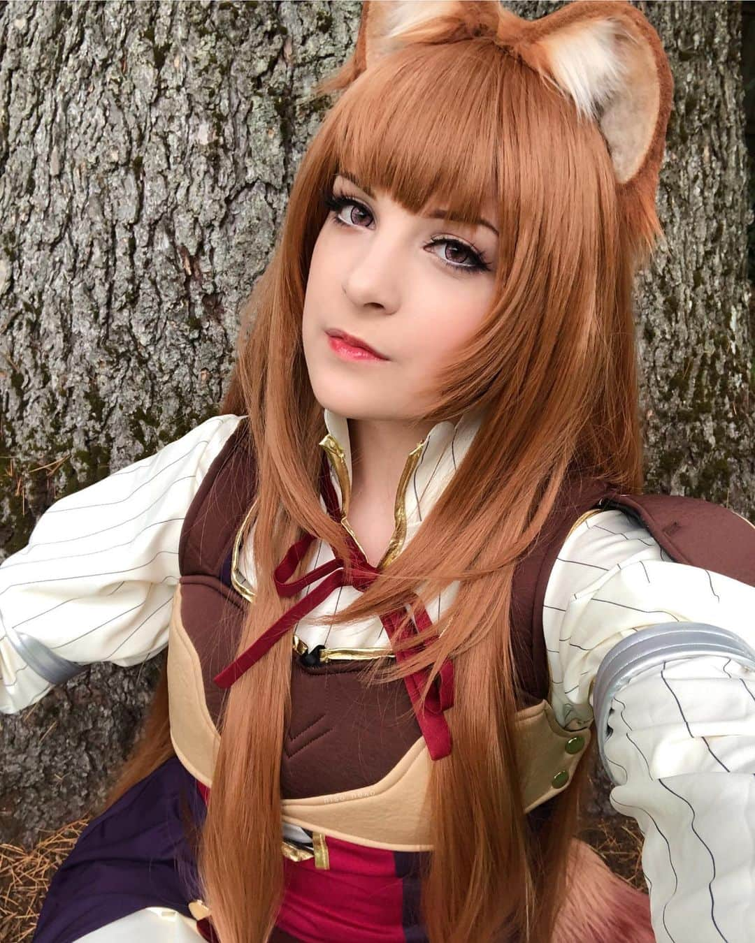 Tessaさんのインスタグラム写真 - (TessaInstagram)「“Naofumi-sama....”❤️🦝 First test of raccoon wife is complete!! Raphtalia is really different from most characters I do, so I was a really nervous about how she would look on me but I’m so pleasantly surprised!😭 I can’t wait to finish her sword now and for the upgraded stuff to come!  Ears and tail: @littleluxies  Costume and wig: @lemailcosplaywigs」7月8日 2時22分 - hiso.neko