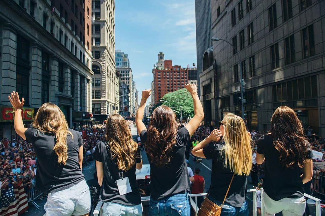 ニューヨーク・シティFCさんのインスタグラム写真 - (ニューヨーク・シティFCInstagram)「Sounds like there’s going to be a parade on Wednesday... 🙌⭐️⭐️⭐️⭐️ #USWNT 🇺🇸 #FIFAWWC」7月8日 2時25分 - nycfc