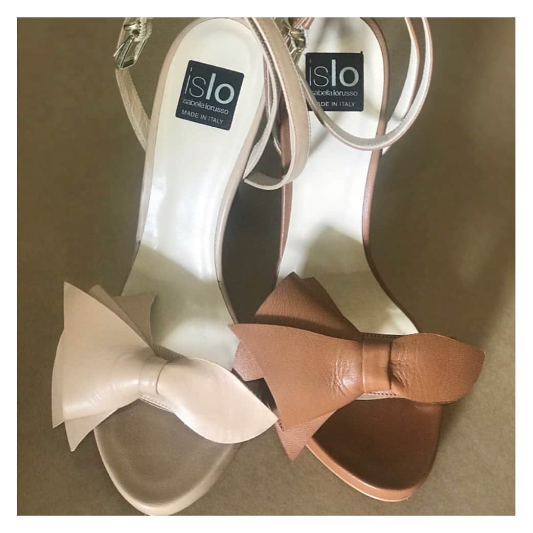 イズロさんのインスタグラム写真 - (イズロInstagram)「#islo #isloisabellalorusso #isloshoes #shoes #sandals #sandali #leather #heels #tacchi #highheels #tacchialti #details #fiocco #bow #fashion #style #maibanale #shopping #shoponline #madeinitaly #mammola #staytuned #saldi #sales」7月8日 2時33分 - islo_isabellalorusso