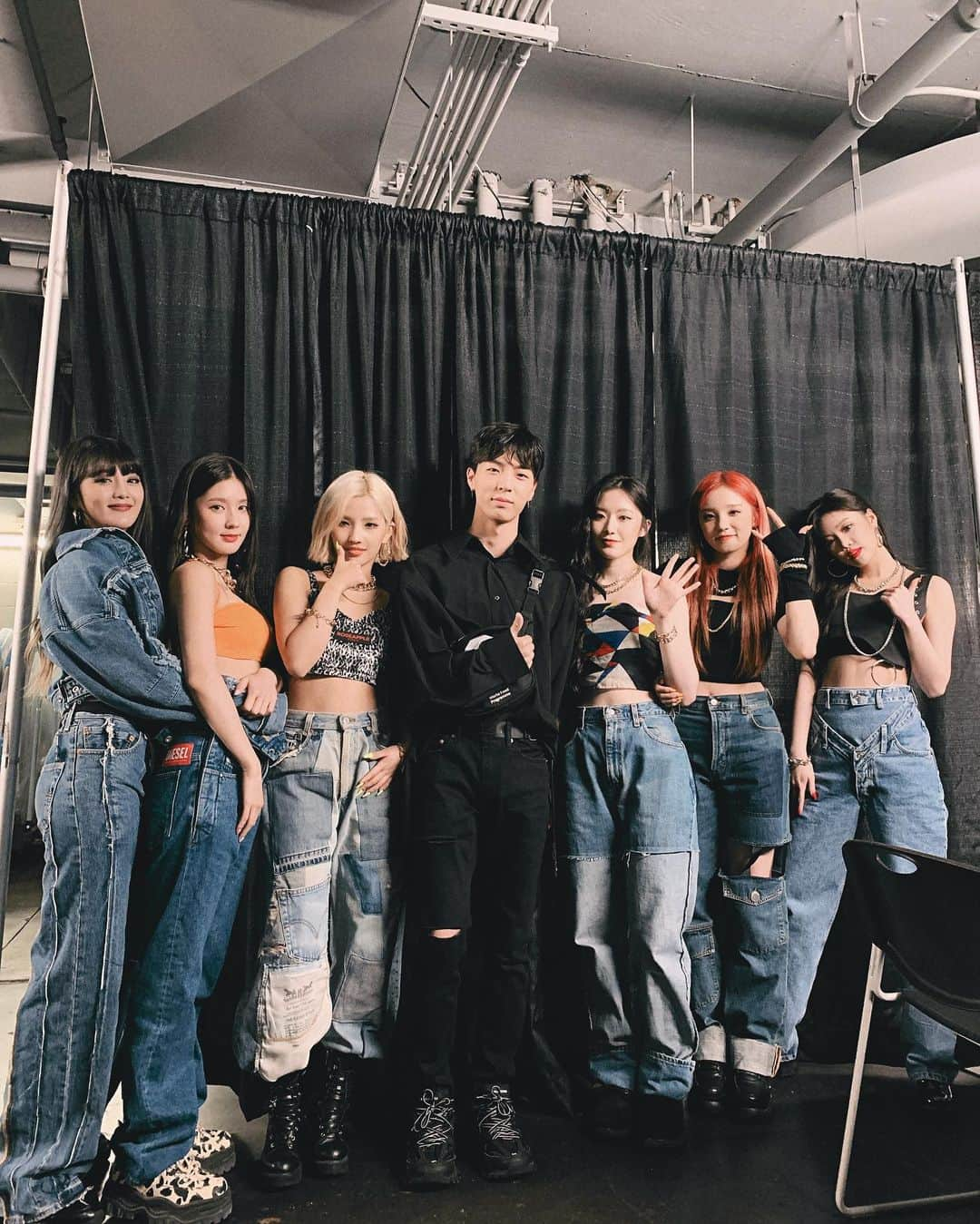 Jun Sung Ahnさんのインスタグラム写真 - (Jun Sung AhnInstagram)「Everyday everynight la ta ta 🙌🏻 #gidle #KCON19NY」7月8日 2時48分 - juncurryahn