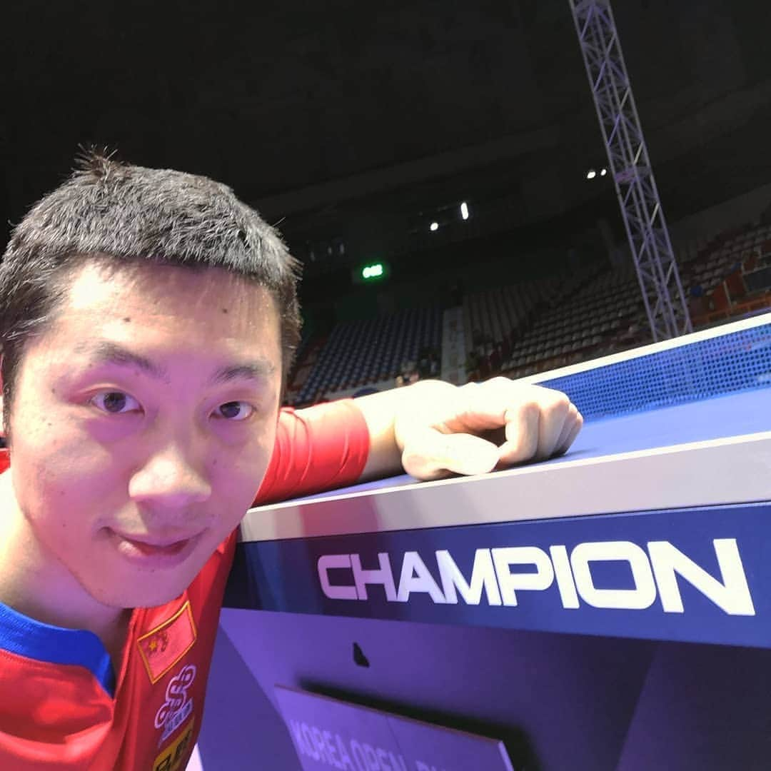 ITTF Worldさんのインスタグラム写真 - (ITTF WorldInstagram)「A picture speaks a thousand words 💬  Guess who just won 🏆  #ITTFWorldTour #2019KoreaOpen 🇰🇷🏓」7月7日 18時09分 - wtt