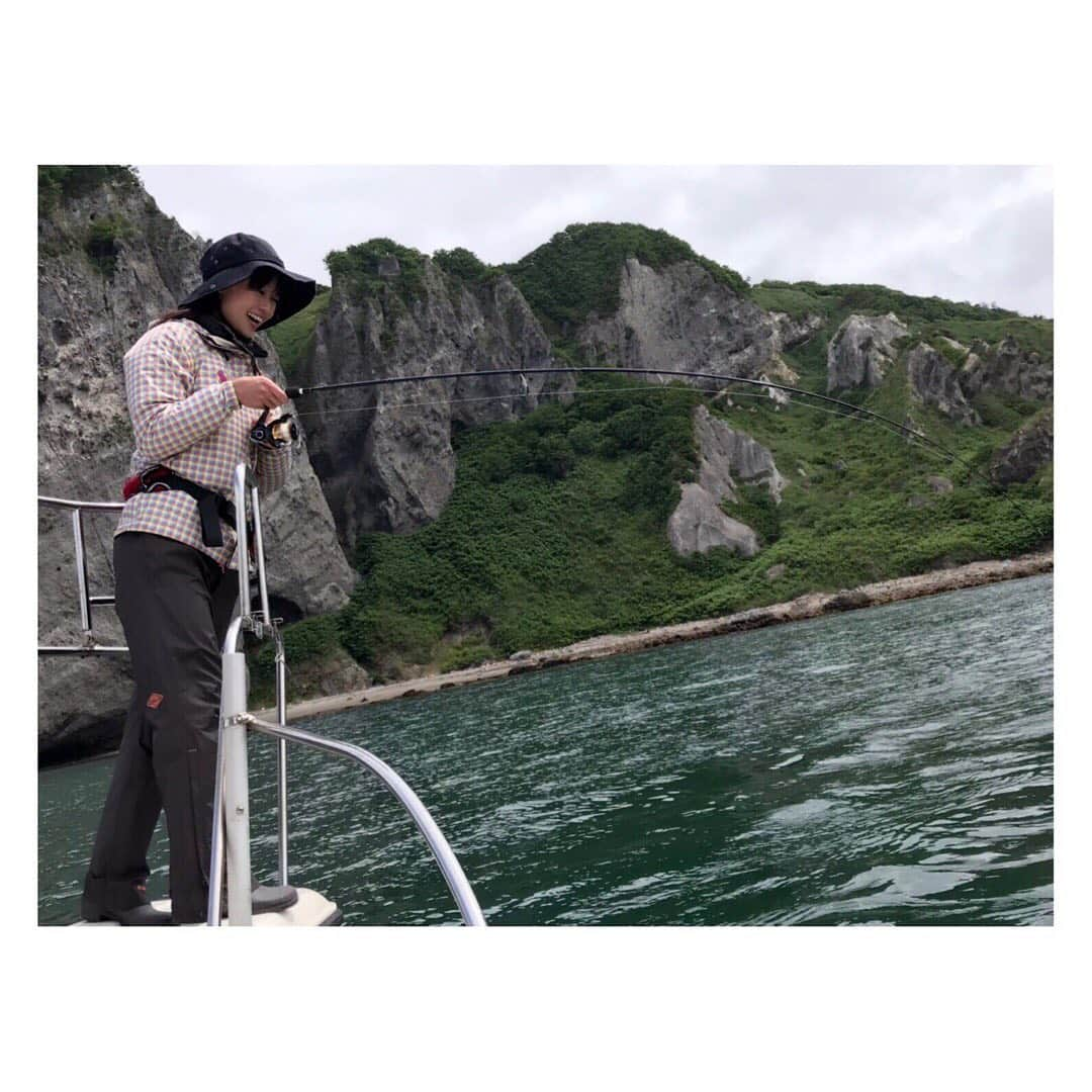 柳野玲子さんのインスタグラム写真 - (柳野玲子Instagram)「数ヶ月ぶりの釣り🐟💕 さて、どこで何を釣ってきたでしょう(*´꒳`*) #釣り #海 #海釣り #船 #船釣り #釣り好き #釣り好き女子 #釣り女子 #釣りガール #絶景 #楽しすぎた #何が釣れたかな #ファイト中」7月7日 18時10分 - yanaginoreiko