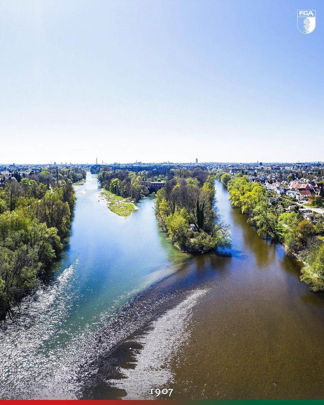 FCアウクスブルクさんのインスタグラム写真 - (FCアウクスブルクInstagram)「Unser Augsburg ist einzigartig - und nun auch @unesco Weltkulturerbe! 💦🤩 Großartig! 🙌 #FCA #FCA1907 #fcaugsburg #fliesstbeiuns #wetwecan #wassererbe」7月7日 18時10分 - fcaugsburg1907