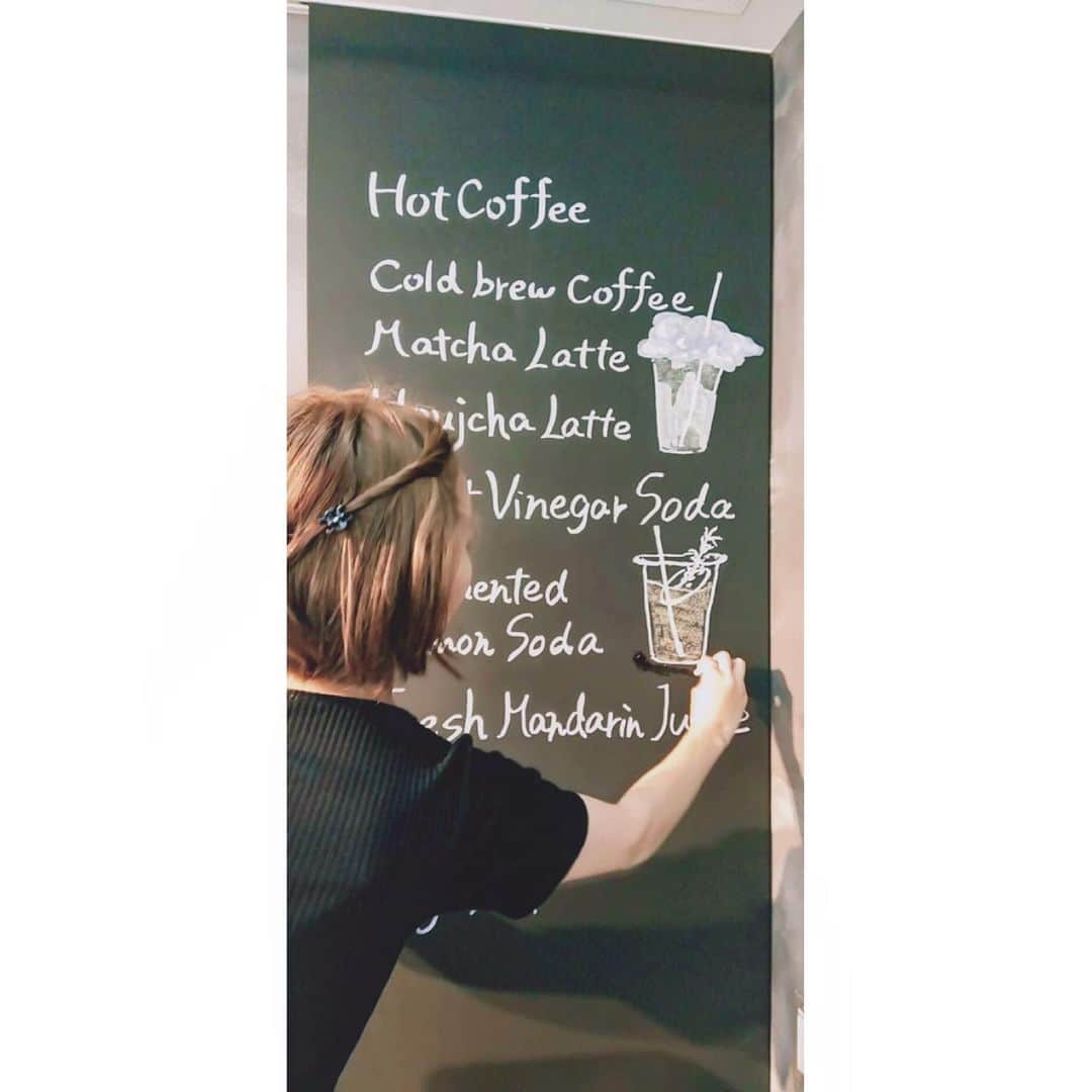 のインスタグラム：「銀鶴堂eateryのドリンクメニューをかきました〜✌︎ ぜひ飲みに来てください！ #銀鶴堂#銀鶴堂eatery#銀閣寺#京都」