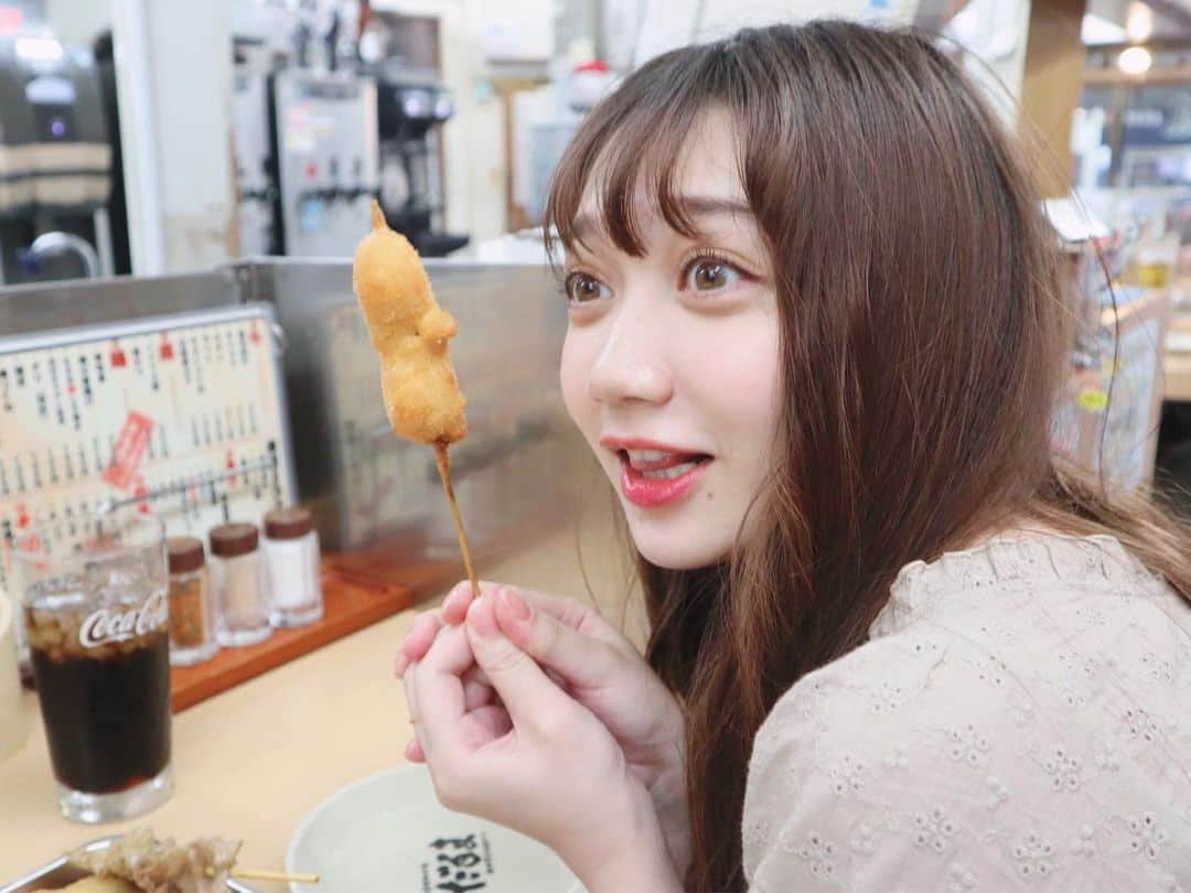 小澤しぇいんさんのインスタグラム写真 - (小澤しぇいんInstagram)「🐷 大阪行った時に食べただるま。 とても幸せそうな顔である♡」7月7日 18時21分 - 1217_shane