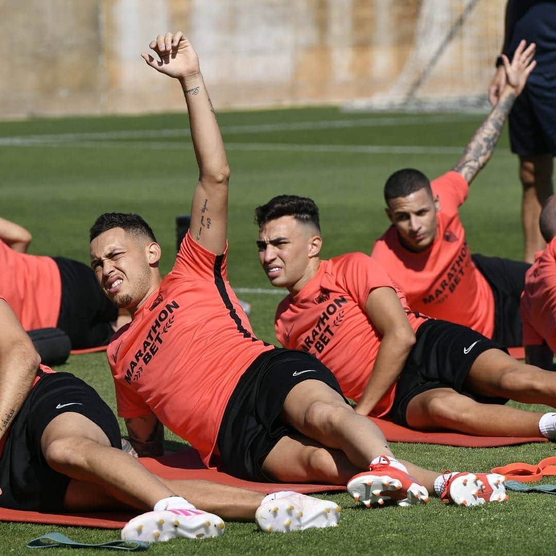 セビージャFCさんのインスタグラム写真 - (セビージャFCInstagram)「☀️🇵🇹 Sunday at work! #vamosmiSevilla #WeareSevilla」7月7日 18時21分 - sevillafc