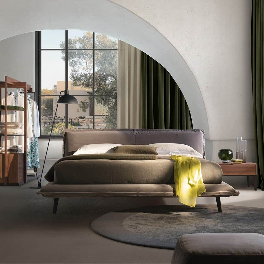 Natuzzi Officialさんのインスタグラム写真 - (Natuzzi OfficialInstagram)「With a light design, every detail of our Piuma bed aims to transmit softness and coziness. Piuma is made to give to all the romantic dreamers the perfect place to relax in. #Natuzzi #NatuzziItalia #comfort #elegance #design #lifestyle #style #furniture #homefurniture #madeinitaly #living #interiordesign #decor #furnituredesign #homedesign #inspiration #interior #instadesign #designlovers #italianstyle #homedecor #lovedesign #designers #designer」7月7日 19時00分 - natuzzi