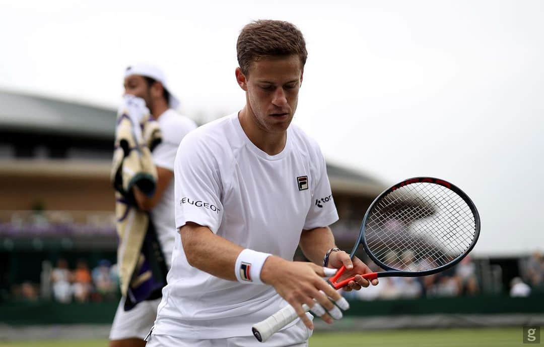 ディエゴ・シュワルツマンさんのインスタグラム写真 - (ディエゴ・シュワルツマンInstagram)「Muy duro despedirse así de @wimbledon pero el deporte es así y la moneda a veces cae del otro lado. Muchas cosas positivas. A seguir. 🙌👊🙌」7月7日 19時06分 - dieschwartzman