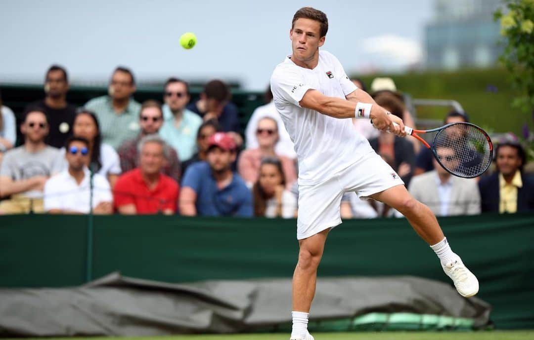 ディエゴ・シュワルツマンさんのインスタグラム写真 - (ディエゴ・シュワルツマンInstagram)「Muy duro despedirse así de @wimbledon pero el deporte es así y la moneda a veces cae del otro lado. Muchas cosas positivas. A seguir. 🙌👊🙌」7月7日 19時06分 - dieschwartzman