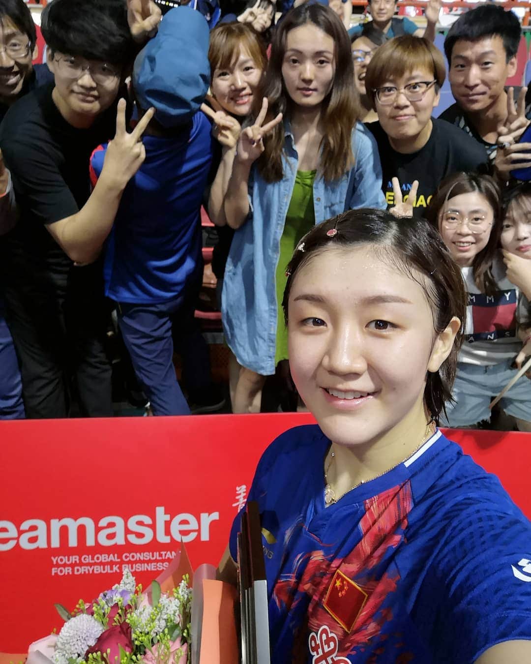 ITTF Worldさんのインスタグラム写真 - (ITTF WorldInstagram)「#Goldenselfie to go with the 🏆🏆🏆 third title for Chen Meng! #SimplyUnstoppable 😱  #ITTFWorldTour #2019KoreaOpen 🇰🇷🏓 Is a wrap!」7月7日 19時22分 - wtt