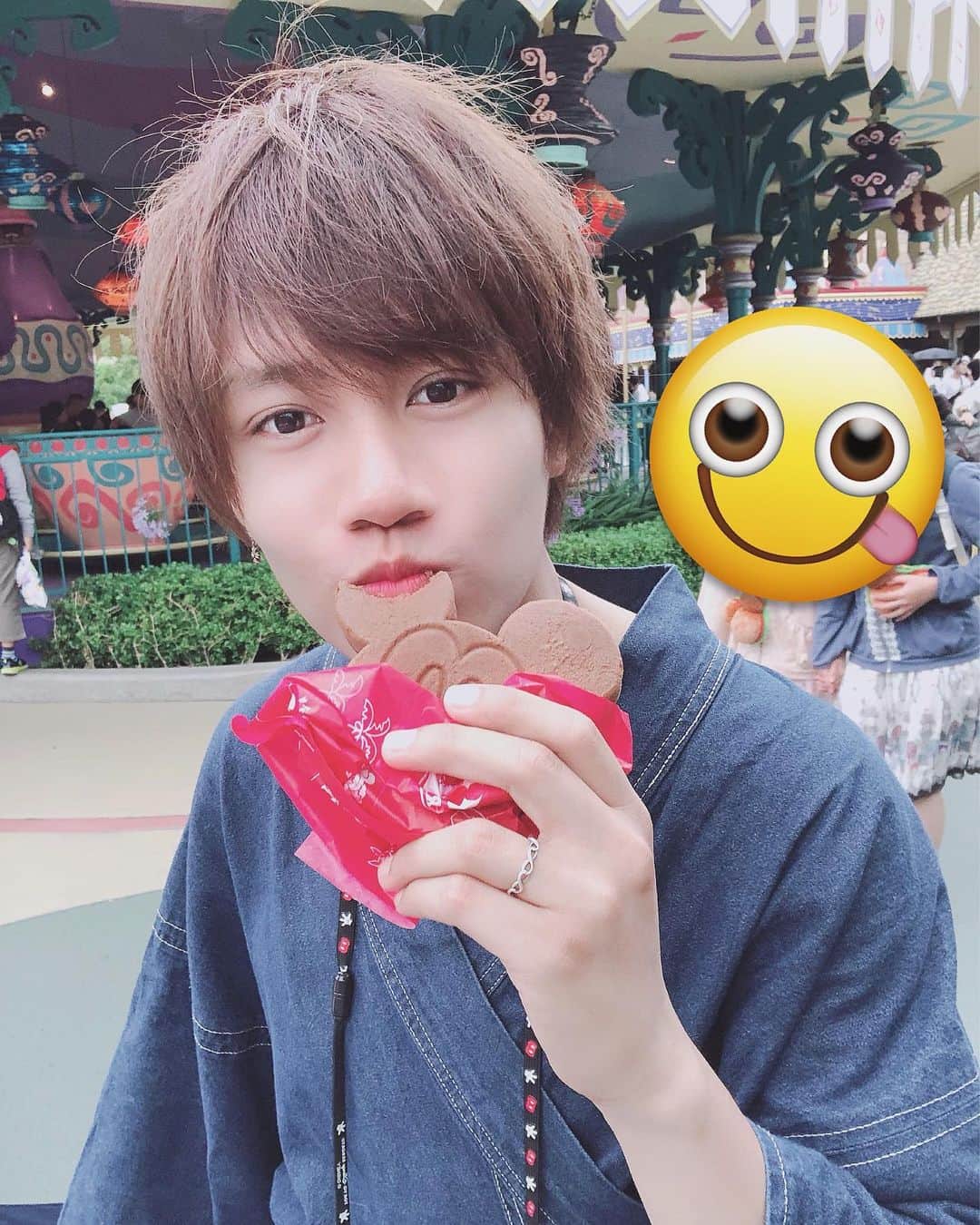 まういのインスタグラム：「今年も七夕ディズニー！ 来れて良かった。ぶっちゃけ去年なにお願い事したか忘れたけどたぶん叶ってると思う！今年も叶えようね(･ω･)/ #七夕ディズニー  #七夕 #ディズニーランド  #浴衣デート」
