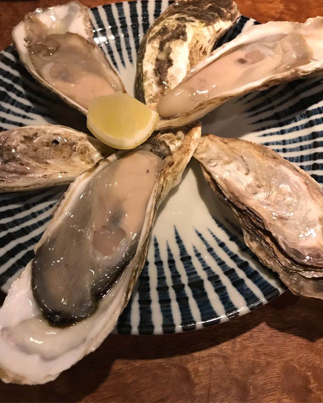 柏原竜二さんのインスタグラム写真 - (柏原竜二Instagram)「生牡蠣まで食べれるようになった私は無敵である」7月7日 19時37分 - ryuji.kashiwabara